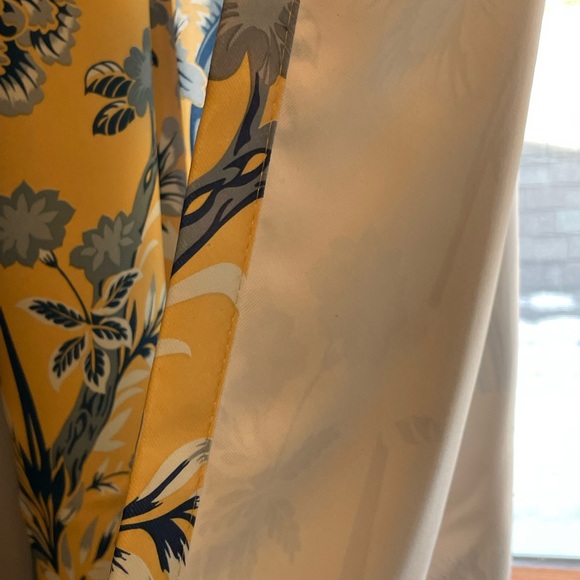 Beautiful Curtains - Picture 5 of 5